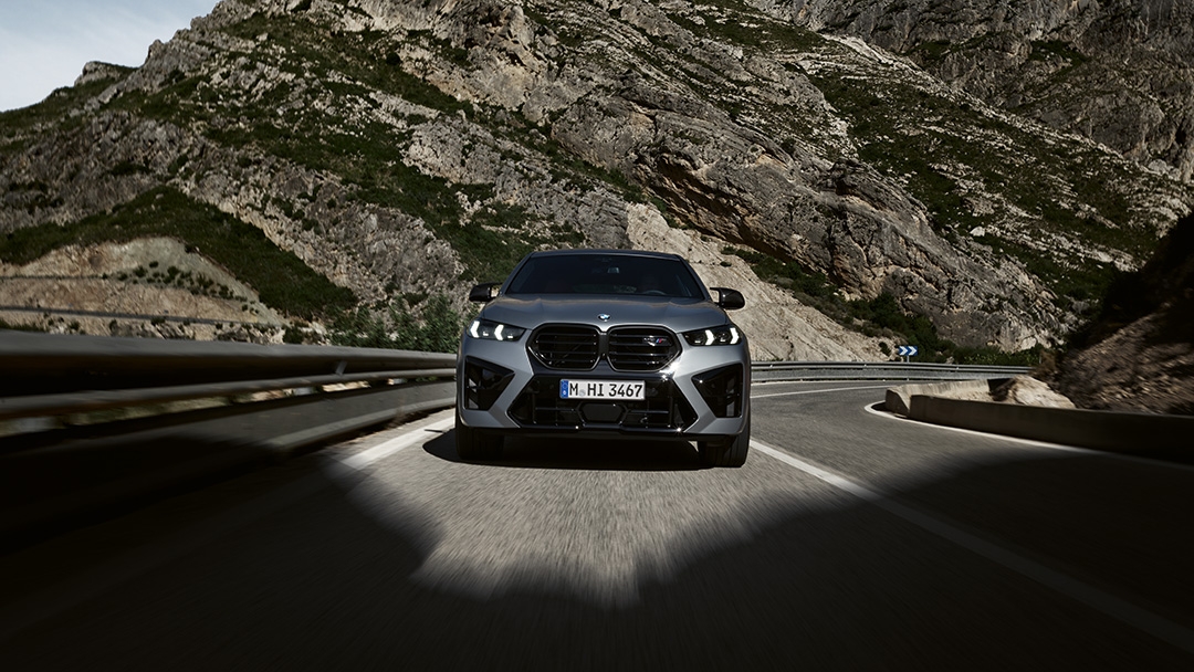 Drivelogic функциясы бар 8-сатылы  M Steptronic спорттық АБАҚ